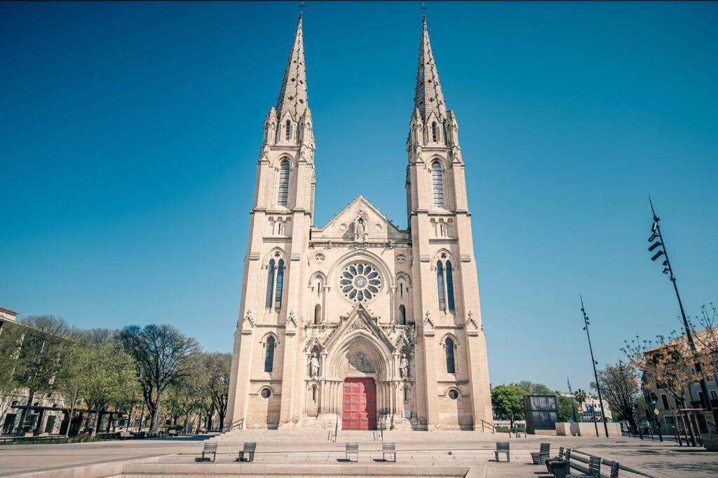 Le Contemporain-2 Chambres-Vue Eglise Saint Paul Nîmes Eksteriør bilde